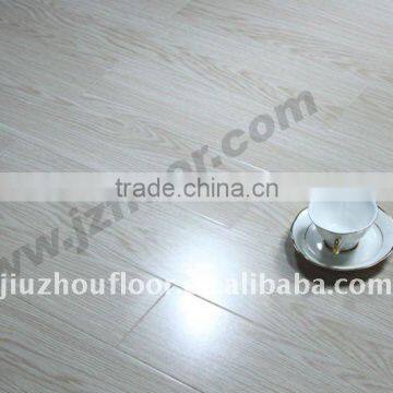 OAK HDF LAMINATE FLOORING