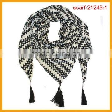 2014 wholesale fashionable square chiffon scarf