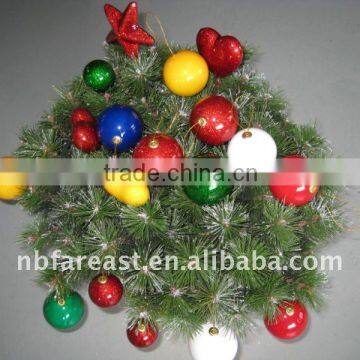 xmas tree with ball
