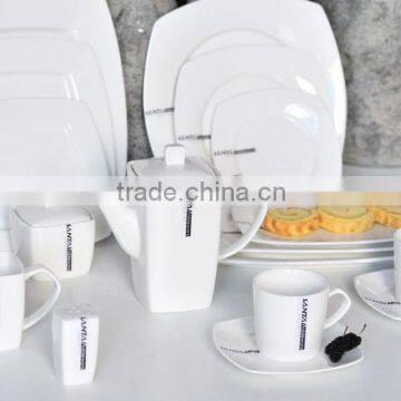 Fine Porcelain Dinner Set