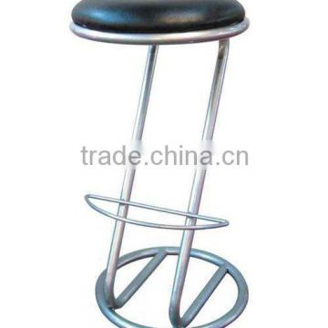 Modern Z bar stool with footrest