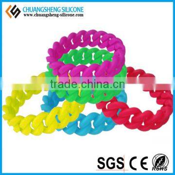 Twist Shape Silicone Fashion Wirstband, Sample Free Bracelet photo-4