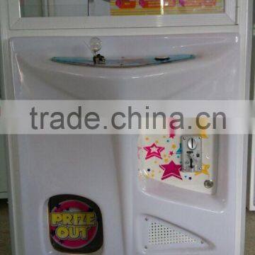 UK Hot Sale Quality Arcade Coin Operated Claw Crane Game Vending Machine photo-3