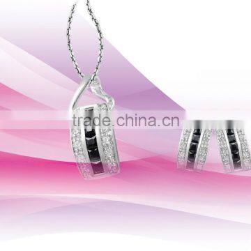 Silver plated Onyx Princesscut with CZ Studded Pendantset