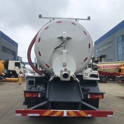 Vacuum Truck Manufacturer Custom Sewage Tank Truck for Sale 7 Tons Vacuum Cleaning Truck 1suzu Suction Sewer Truck