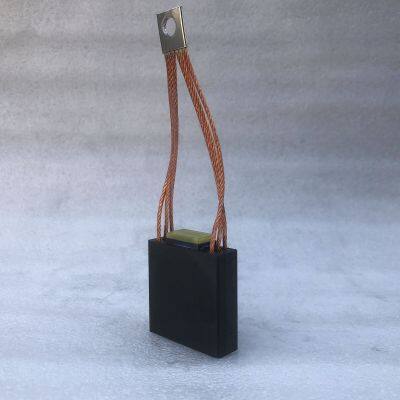 Запчасти для железнодорожных локомотивов. Угольные щетки для ремонта двигателей