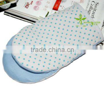 OEM China New Style Duck Tongue Shape Printed Dot Cute Kitchen Towel Oven Mitts photo-5