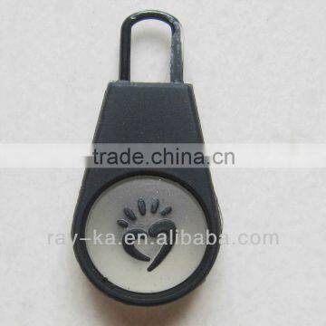 soft pvc zipper puller with logo