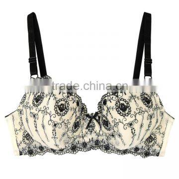 Women Soft Padded Wire-free Cotton Bra with Beautiful Embroidery Sleep Bra