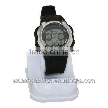 2013 hot sales cheap lcd disply china digital watches