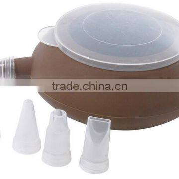 Ice Cream Pot With Three Silicone Piping Nozzles