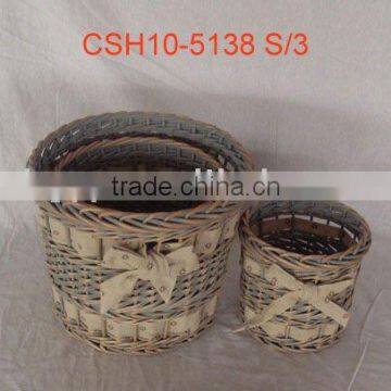 Round willow basket