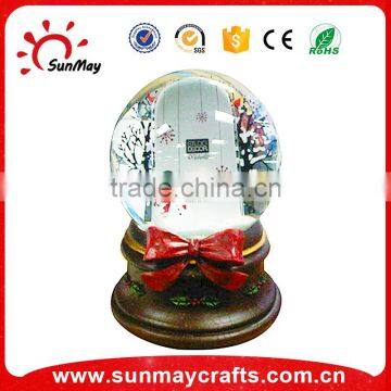 polyresin Santa and Snowman snow globe for Christmas ornaments gifts