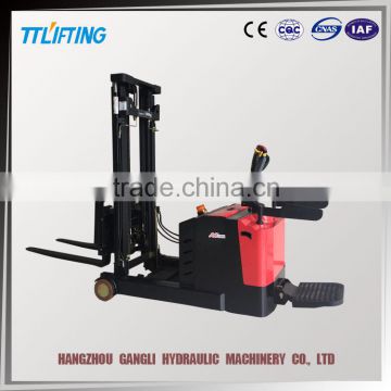 1-1.5t powerful electric reach truck