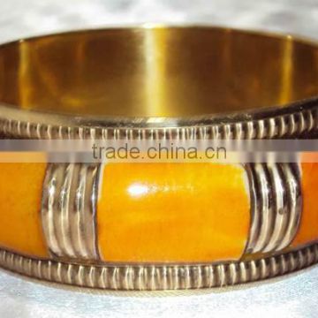 Indian Handmade Bone Brass Designer Women Bangle, Yellow Color Bone Chips Women Bangle With Brass Frame 11826