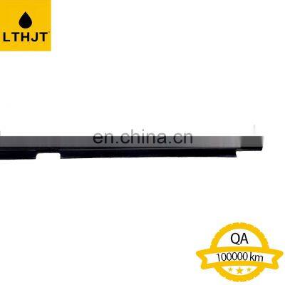 High Quality Auto Car Body Parts 75740-60050 Outer Window Moulding For Land Cruiser 2007-2016 photo-3