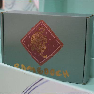 Colorful Factory Direct Sales Small Shipping Box With Gold Foil Stamping With Insert photo-4