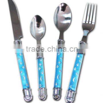 kinds of flatwares and uses stainless steel spoon and fork