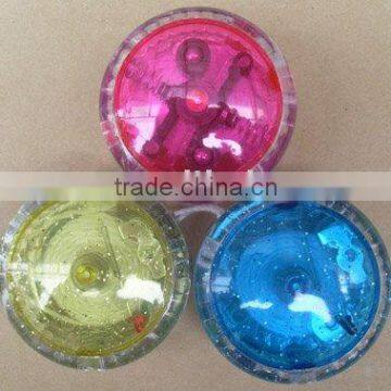 Different body color flashing yoyo