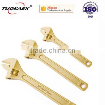 Adjustable spanner wrench size