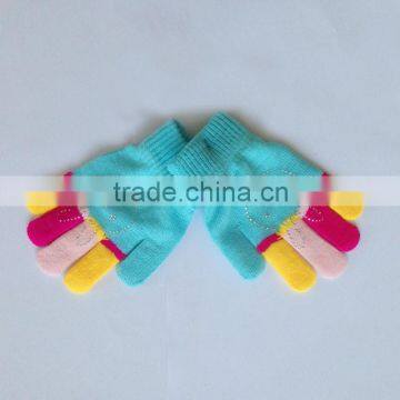 Yiwu Factory New Design Cheap Polyester Inner Hair Rainbow Color Winter Warm Kids Glove