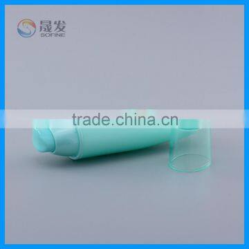 Empty Acrylic Cosmetic Sunscreen Lotion Bottle photo-2