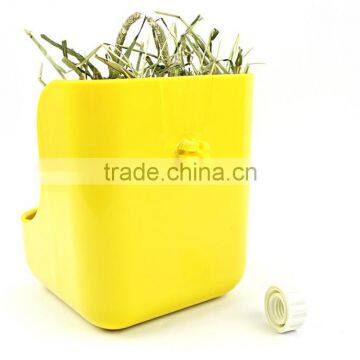 Carnopet Plastic Abs Rabbit Stable Grass Feeder photo-3