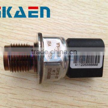 Fuel Rail Pressure Sensor 55PP28-01 05A906051 Electronic Pressure Sensor