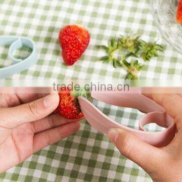 China Cheap Plastic Strawberry Huller Tomato Huller Tomato Corer Strawberry Corer photo-3