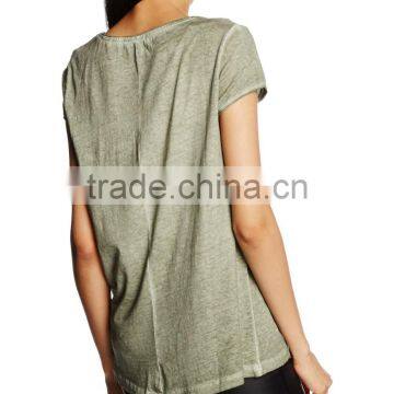 Ladie's Back Curved Hem Short Sleeve Front Print and Oil Wash T-shirt photo-4