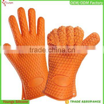 Eco-friendly silicone oven gloves BBQ and silicone kitchen tool with finger oven gloves                        
                                                                                Supplier's Choice