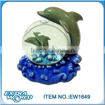 polyresin dolphin snow globe for souvenir