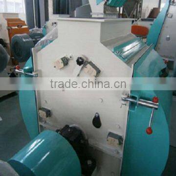 Pet food hammer mill