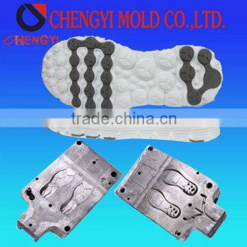 2014 latest Plastic sports Shoe sole injection mould