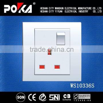 UK Type 13 amp switched socket