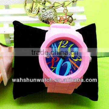 2013 latest design fashion surface multicolor numbers creative watch