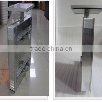 China Manufacturer Solar Powered Use Correct Lane Sign Board Road Safety Light