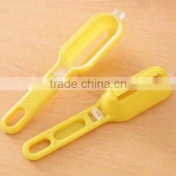 Stocked Plastic Fish Scale Scraper Fish Scale Remover With Cover