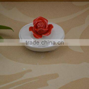 Hand Painted Small Porcelain Jewelery Box With Flower Shape Design photo-5