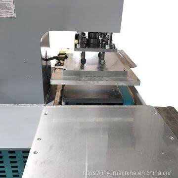 Small Plastic Silicone Label Machine Factory for Tshirts photo-3