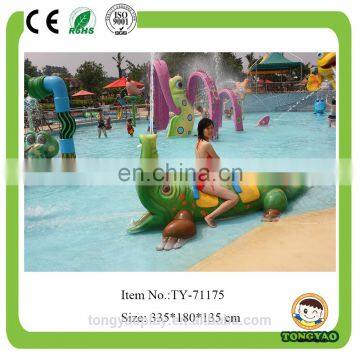 Cool Swimming Pool , Water Park Fiberglass Conch Spray Toys