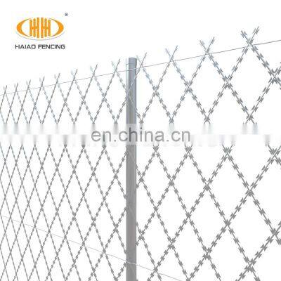 Welded razor wire fence