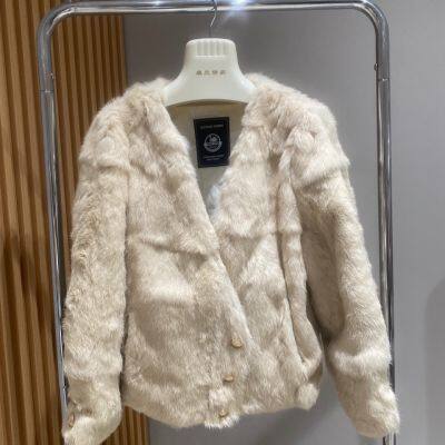 Light luxury temperament design sense short rabbit fur warm V-neck jacket