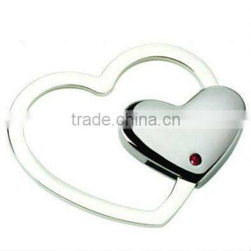 A couple lover heart shape key finder