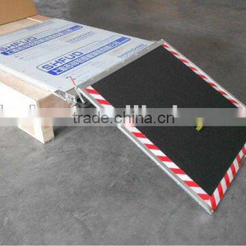 Manual Wheelchair Ramp for Low Floor Bus