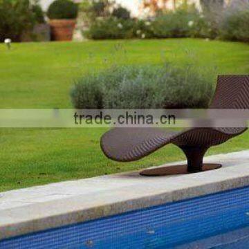 rattan sun lounger with leisure style 2012