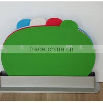 Plastic Oval Cutting Board