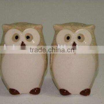 ceramic salt & pepper shaker