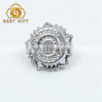 Custom Logo Die Cast Zinc Alloy Metal Lapel Pin photo-5