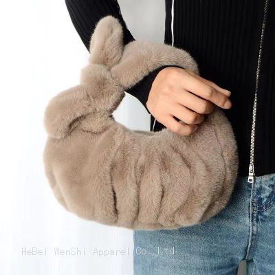 36Plush cloud cute handbag bag Fluffy bag female hand shoulder bag all furry pleated handbag fashion underarm bag wholesale